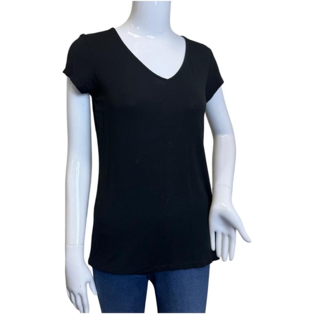 Tahari size small v-neck t shirt